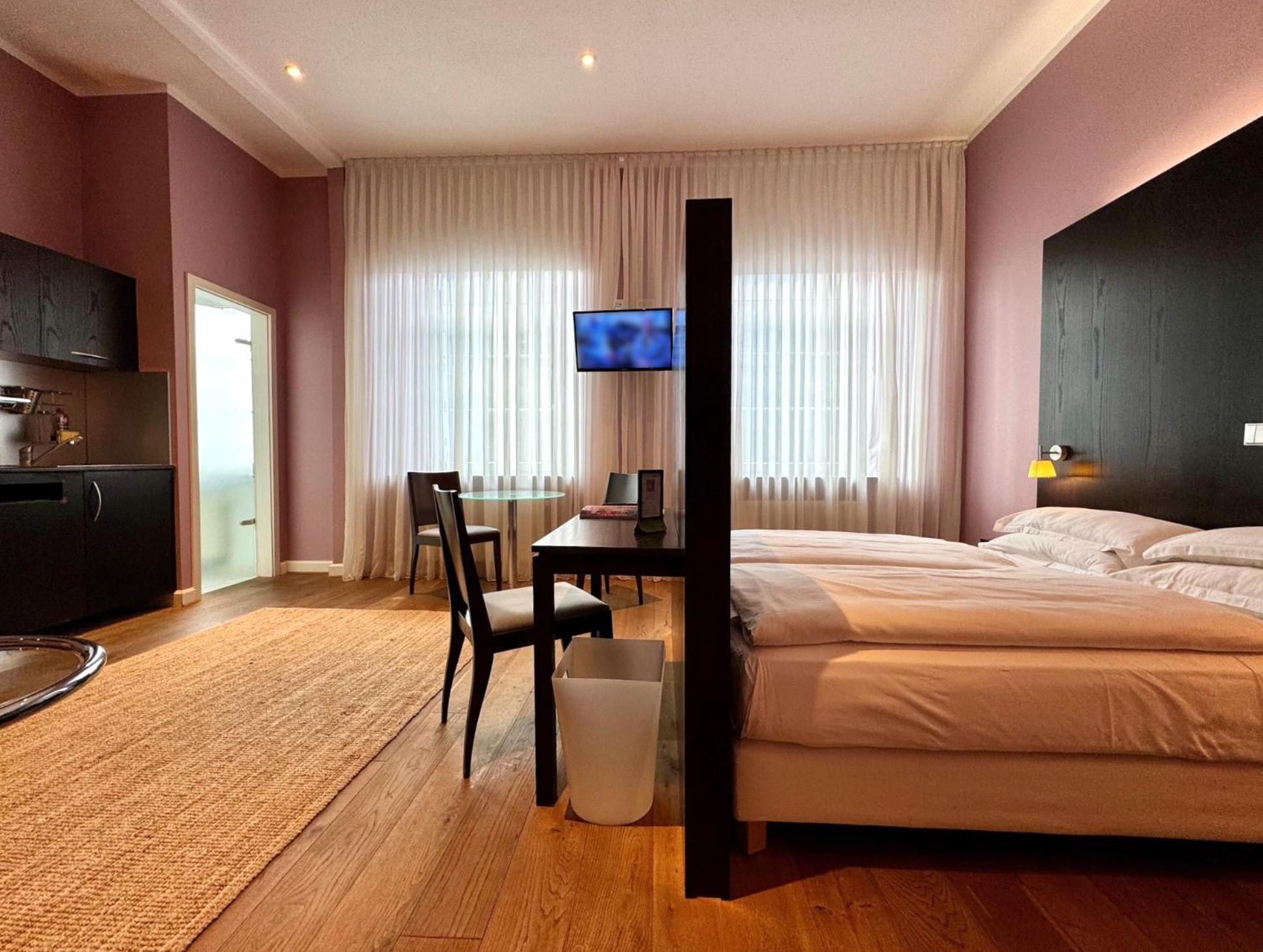 The New Yorker Hotel Koeln-Messe Dış mekan fotoğraf