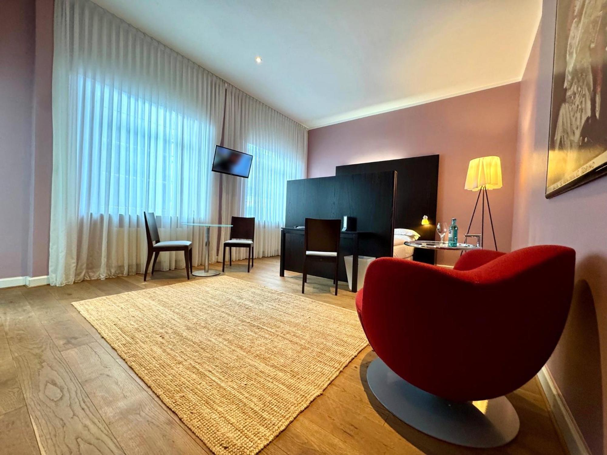 The New Yorker Hotel Koeln-Messe Dış mekan fotoğraf